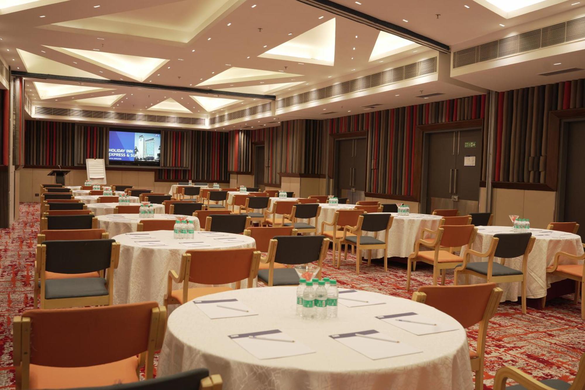 Holiday Inn Express & Suites Jaipur Gopalpura Exterior foto